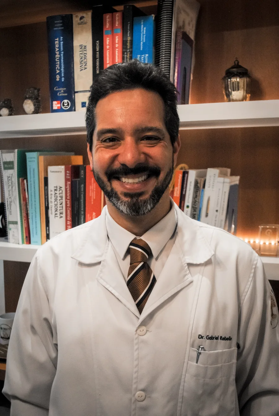 Dr. Gabriel Rebello